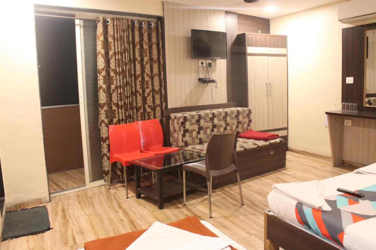 Mukesh Residency Hotel Pune Ngoại thất bức ảnh